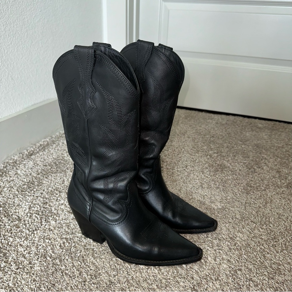 Thursday Rodeo Boots - Women’s size 9
